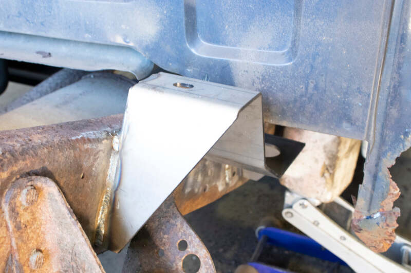 Rust Buster 1988-1998 Chevrolet & GMC C/K 1500 & 2500 Bed and Cab Mount Brackets - Left