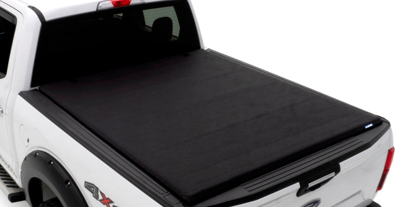 Lund 02-17 Dodge Ram 1500 (6.5ft. Bed Excl. Beds w/Rambox) Genesis Roll Up Tonneau Cover - Black