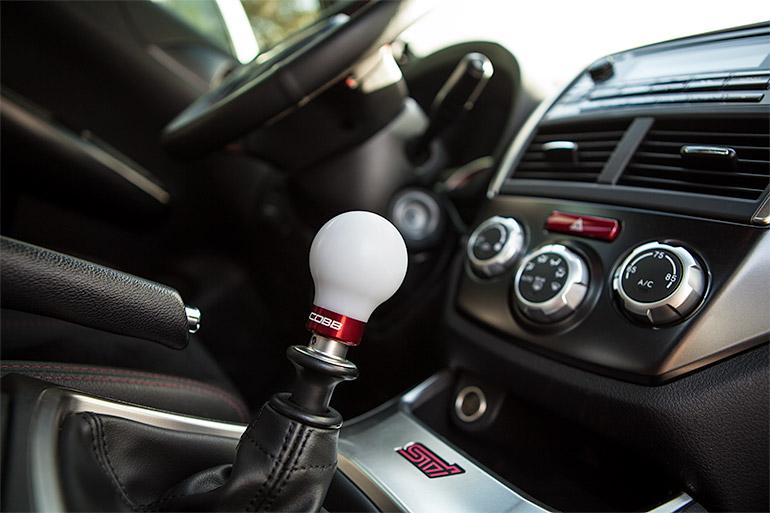 Cobb Subaru 6-Speed COBB Shift Knob - White w/Race Red Collar (Non-Weighted)