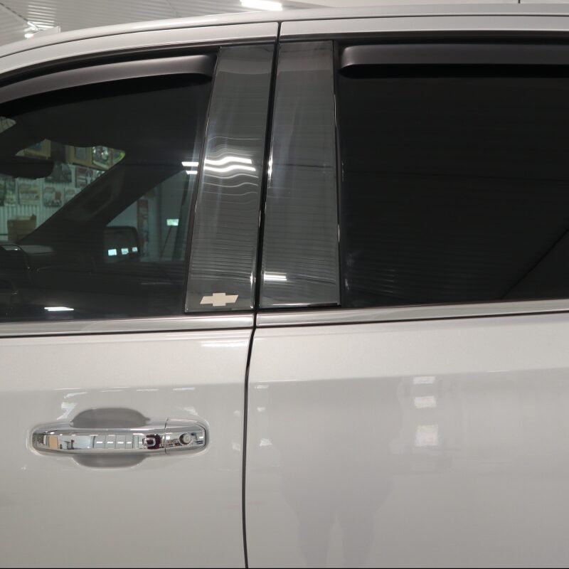 Putco 2020 Chevy Silv HD 2500/3500 - Chevrolet Bow Tie Etching (6pcs) Black Platinum Pillar Posts