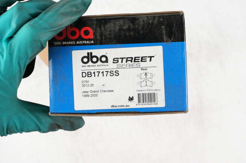DBA 99-04 Jeep Grand Cherokee Street Series Rear Brake Pads