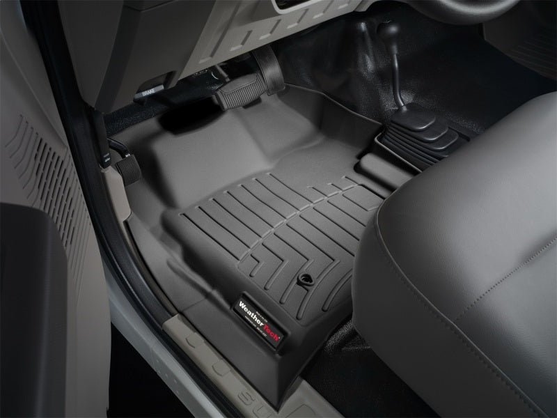 WeatherTech 99-07 Ford F250/F350/F450/F550 Super Duty Regular Cab Front FloorLiner - Black