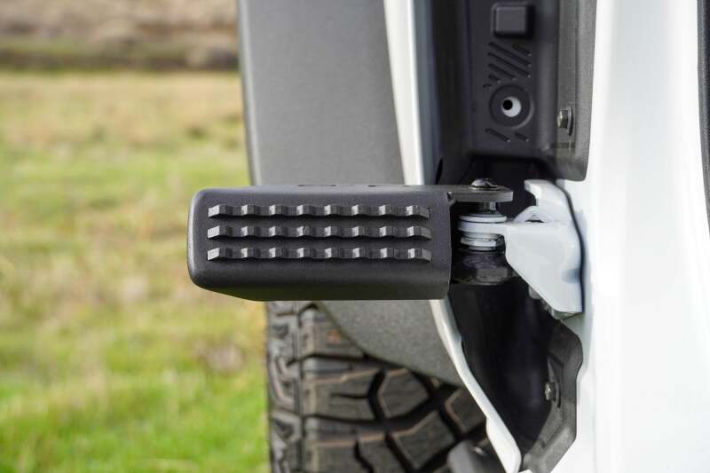 DV8 Offroad 2021+ Ford Bronco Foot Peg Pair - Black