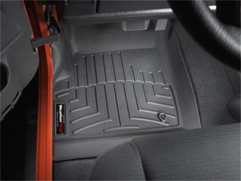 WeatherTech 97-06 Jeep Wrangler Front FloorLiner - Black