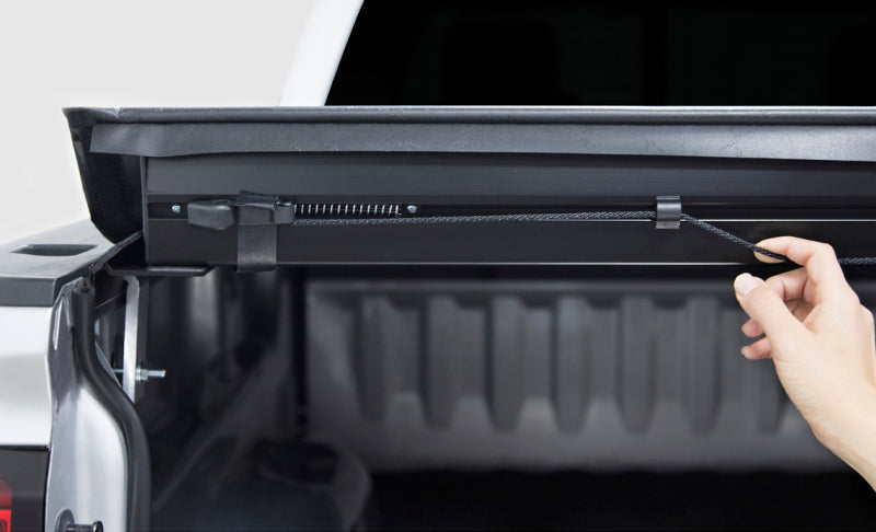 Access Lorado 2019+ Chevy/GMC Full Size 1500 (w/o Bedside Storage Box) Lorado Roll-up Cover