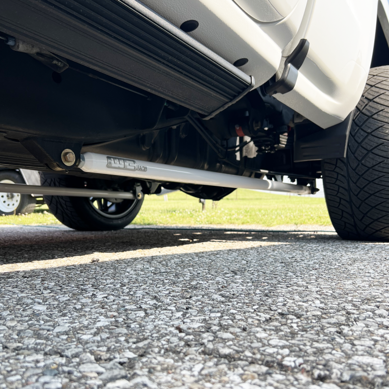 Wehrli 11-19 Chevy & GMC Duramax ECLB/CCLB 68in. Traction Bar Kit - Gloss White