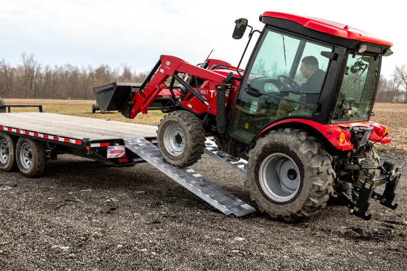 Gen-Y Heavy-Duty 10ft Aluminum Loading Ramps 15in x 120in 5K Capacity Per Ramp - Pair
