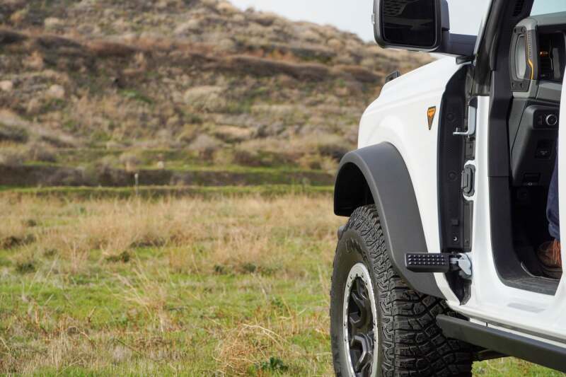 DV8 Offroad 2021+ Ford Bronco Foot Peg Pair - Black