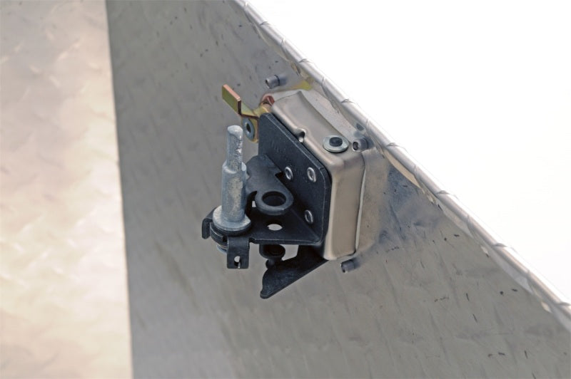 Dee Zee Universal Tool Box - Specialty Small Triangle BT Alum