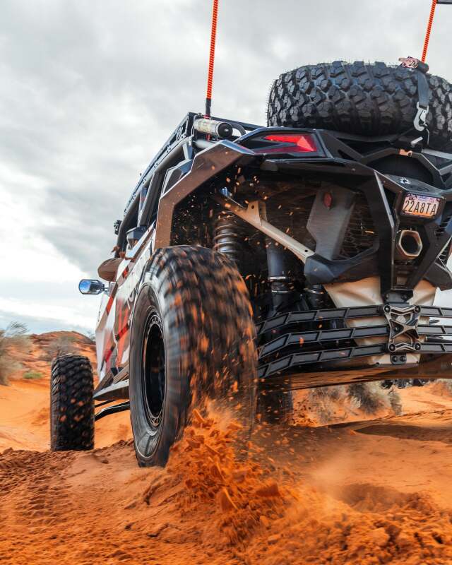 Elektric Offroad 2017+ Can Am Maverick X3 Volt Billet Radius Rods Anodized Clear (RS 72In Model)
