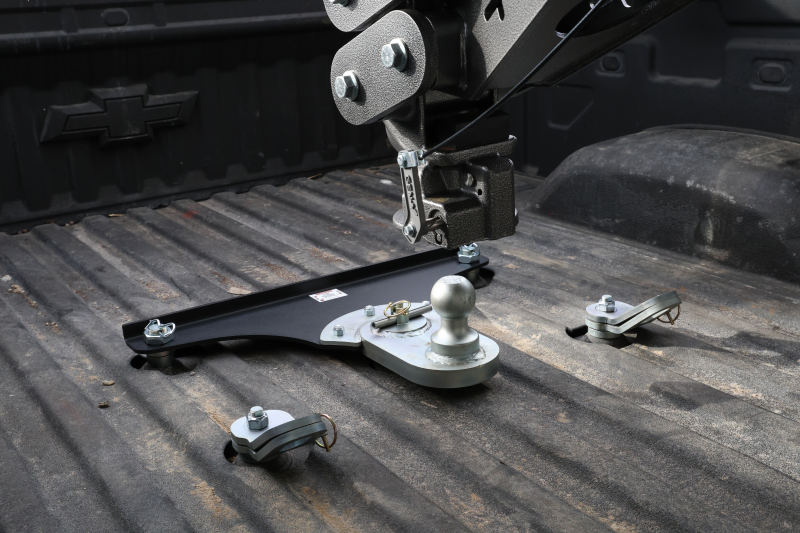 Gen-Y 2024 GM Short Bed GoosePuck 5in Offset Ball Puck Mount 25K Towing w/Ext Ball Assembly