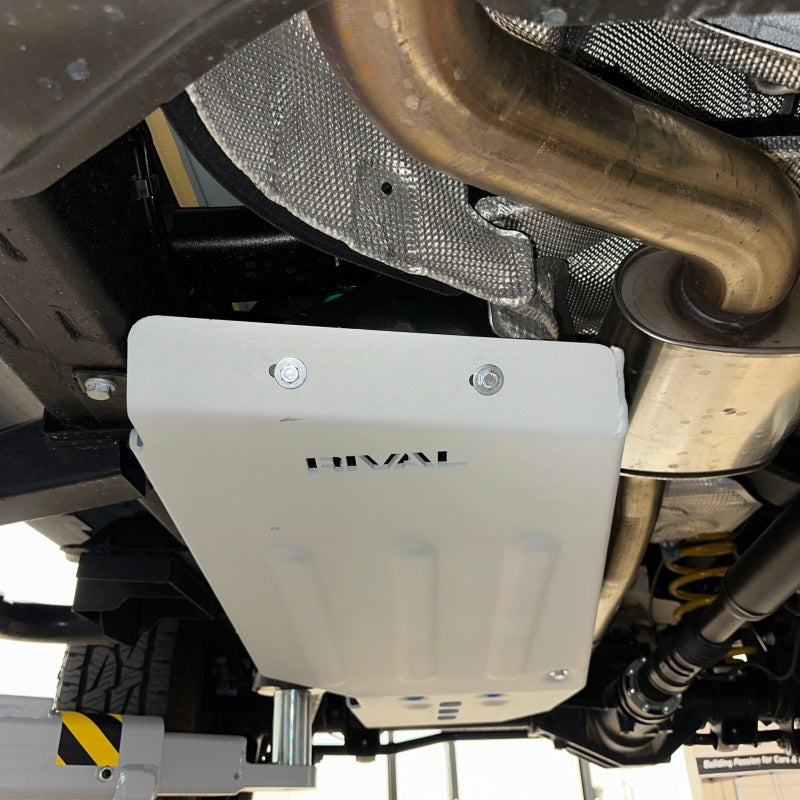Rival Ineos Grenadier &amp; Quartermaster Aluminum Gas Tank Skid Plate