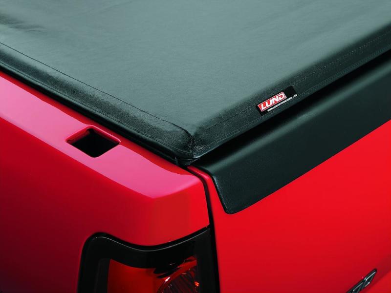 Lund 02-17 Dodge Ram 1500 (6.5ft. Bed Excl. Beds w/Rambox) Genesis Roll Up Tonneau Cover - Black