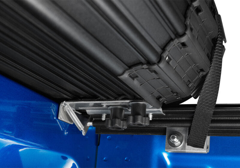 BAK 17-24 Nissan Titan 5.7ft Bed Revolver X4ts